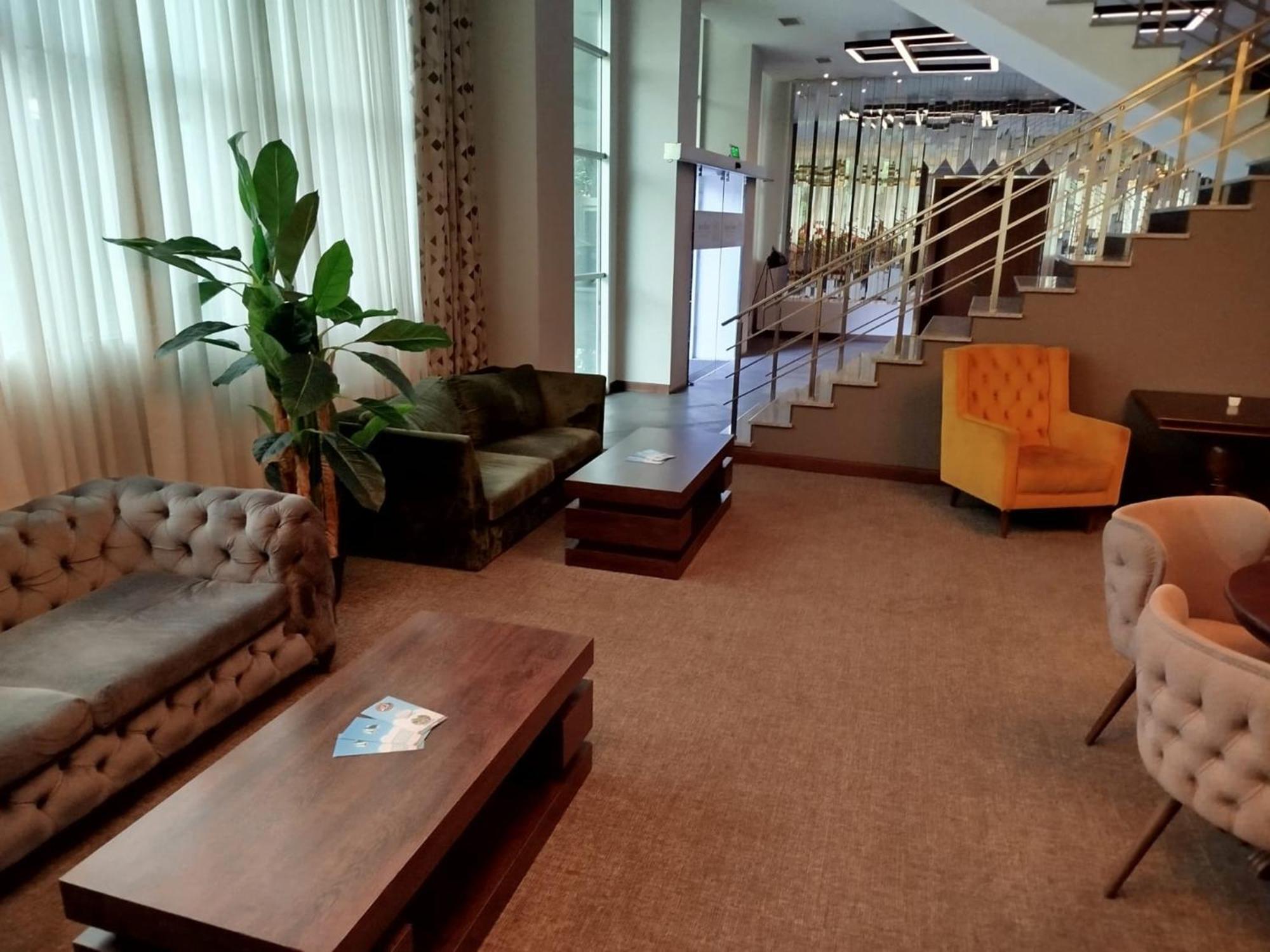 Green Tower Hotel 트빌리시 외부 사진